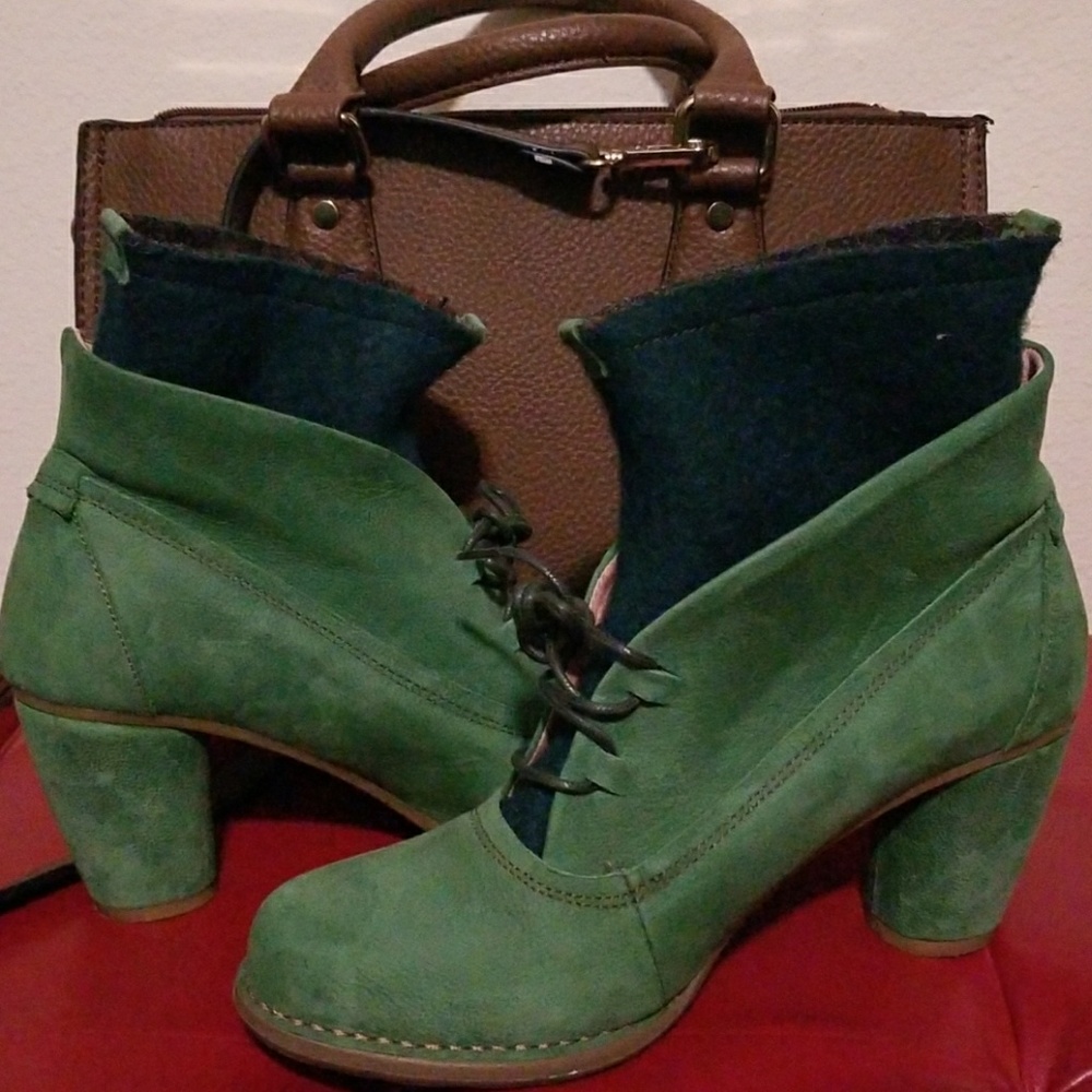 Green ankle boots.